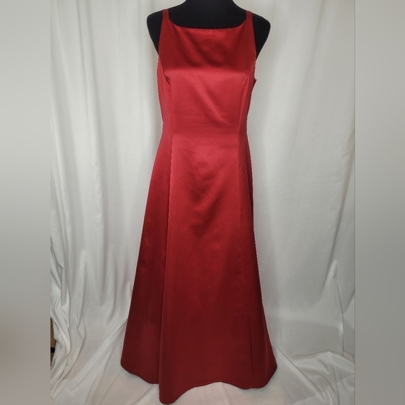 Betsy & Adam by Jaslene Wine-Red Satin Sleeveless A-Line Formal Gown - Size 12 - Picture 1 of 9
